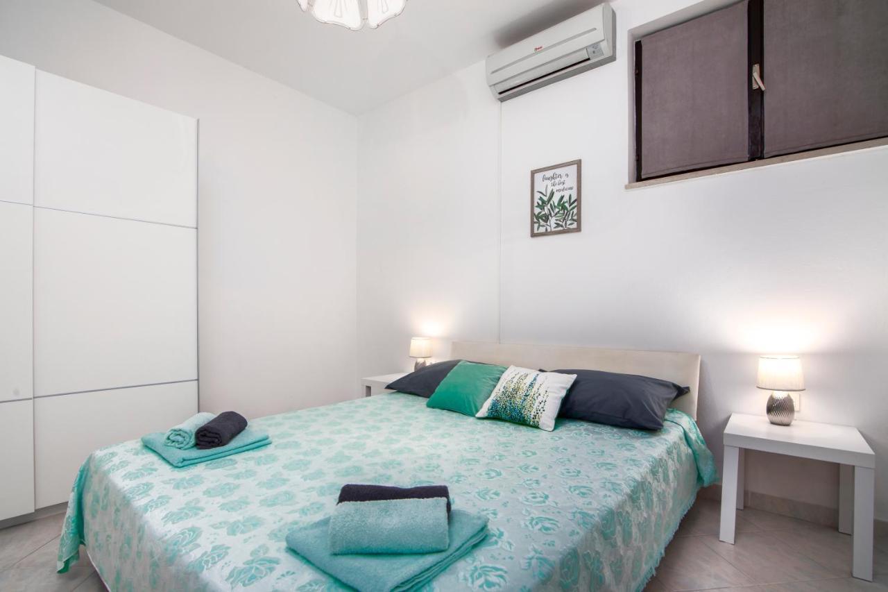 Apartment Palma Pula Exteriör bild