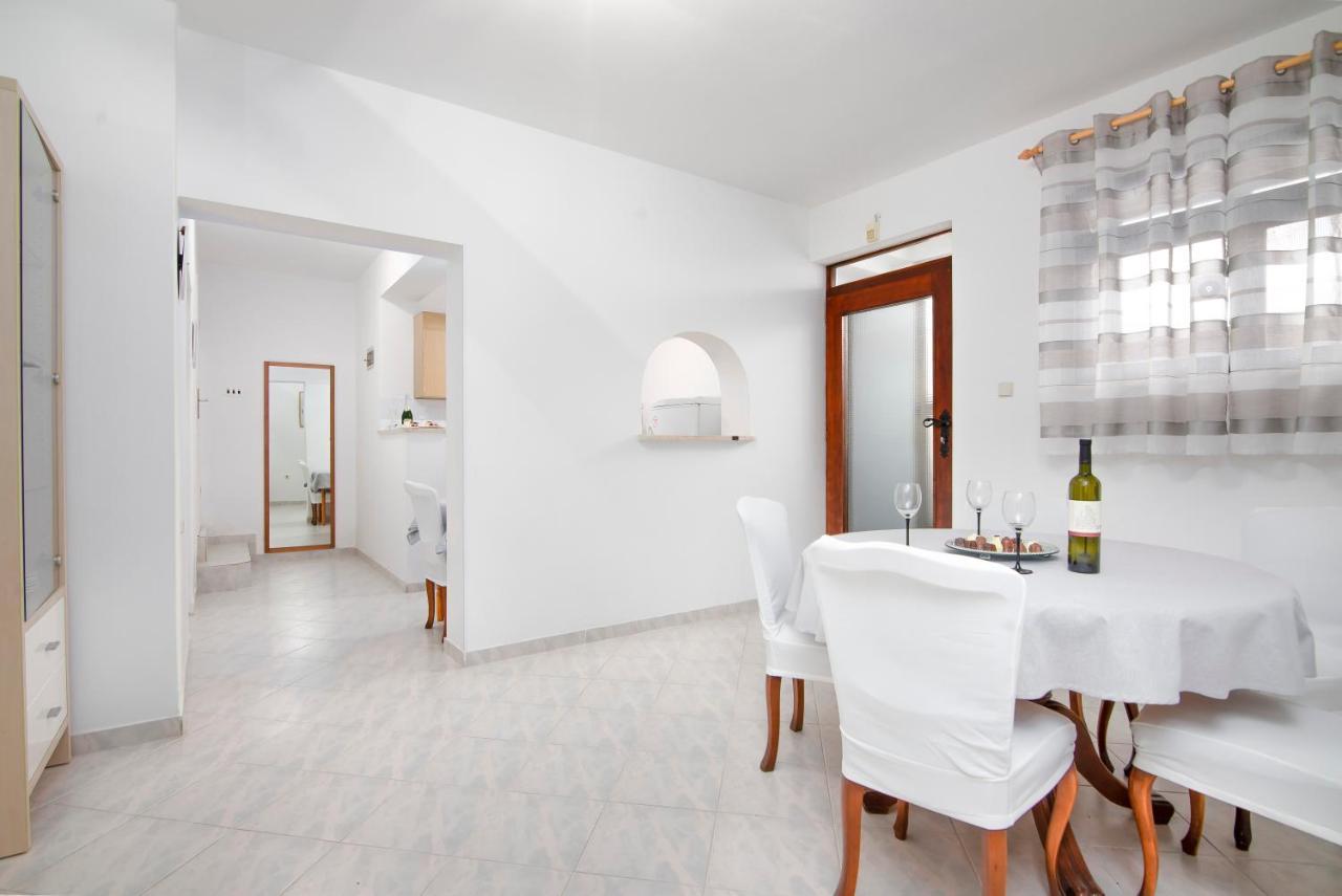Apartment Palma Pula Exteriör bild